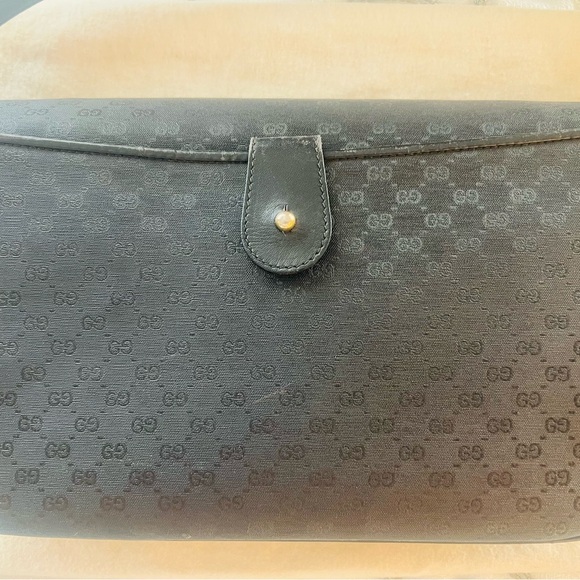 Gucci Black Embossed Shoulder Bag - Picture 6 of 11